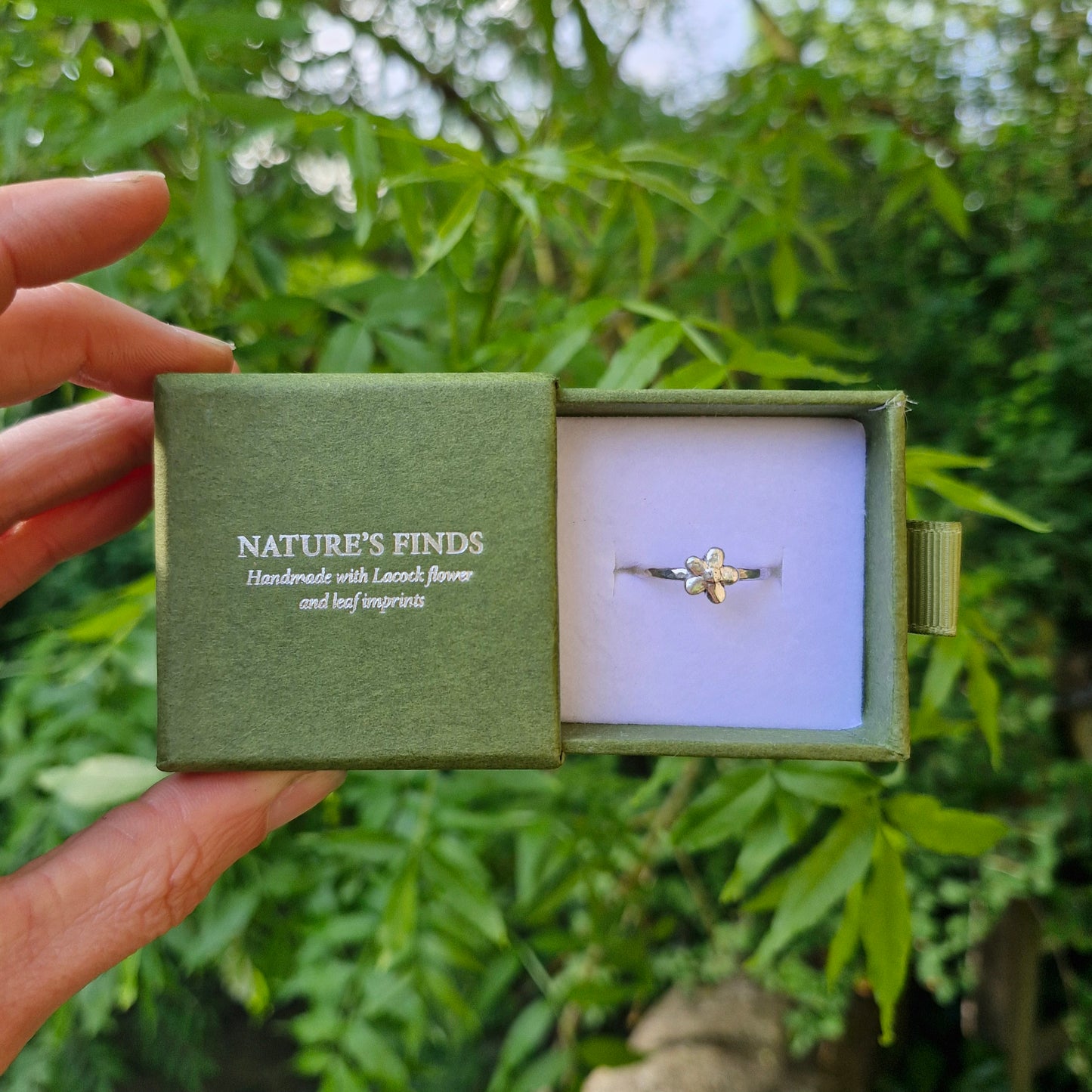 Lacock Imprint Ring Forget me not ~ UK N