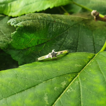Dainty Star Ring