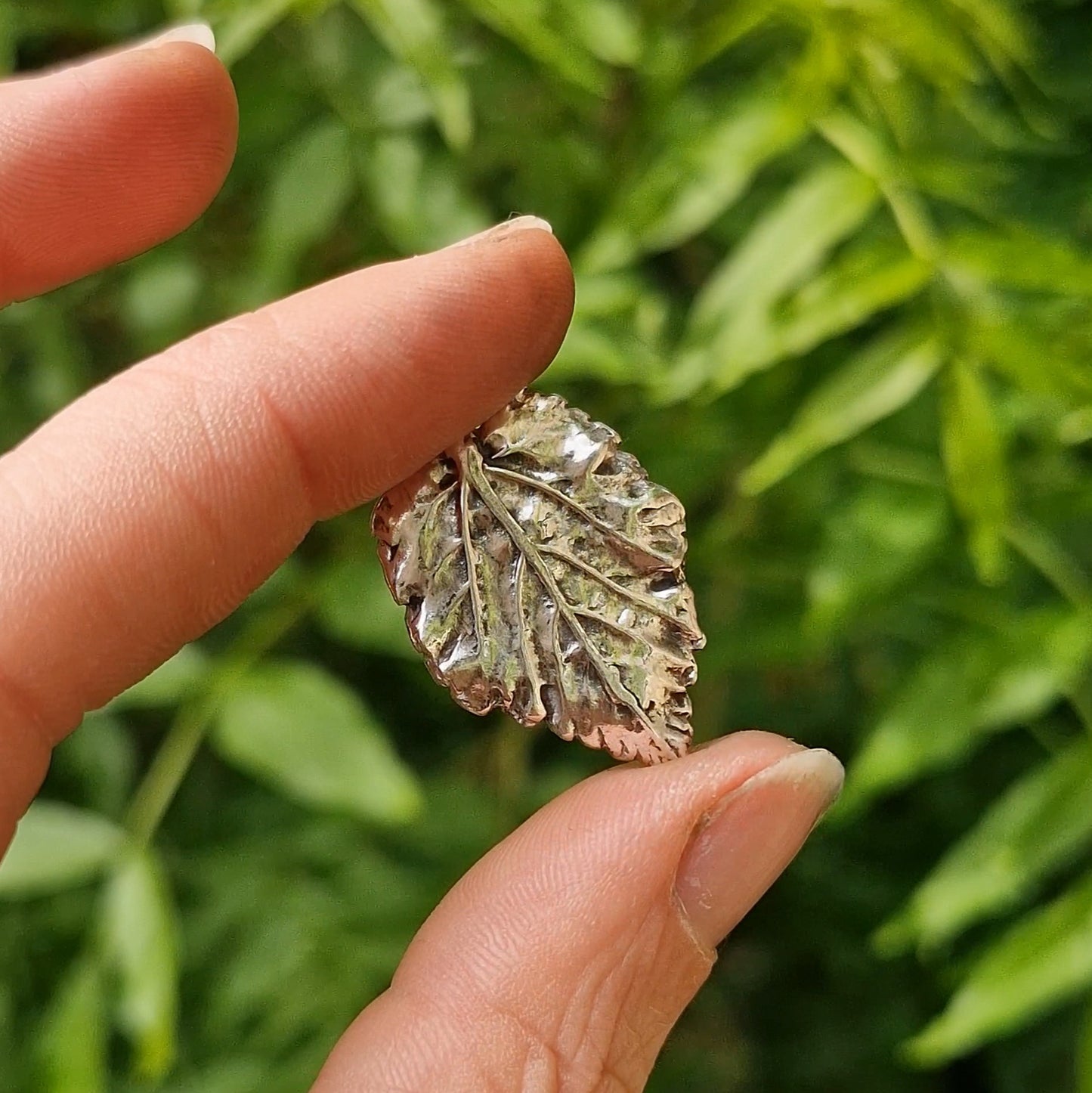 Lacock Leaf Imprint Keep Sake ~ charm only