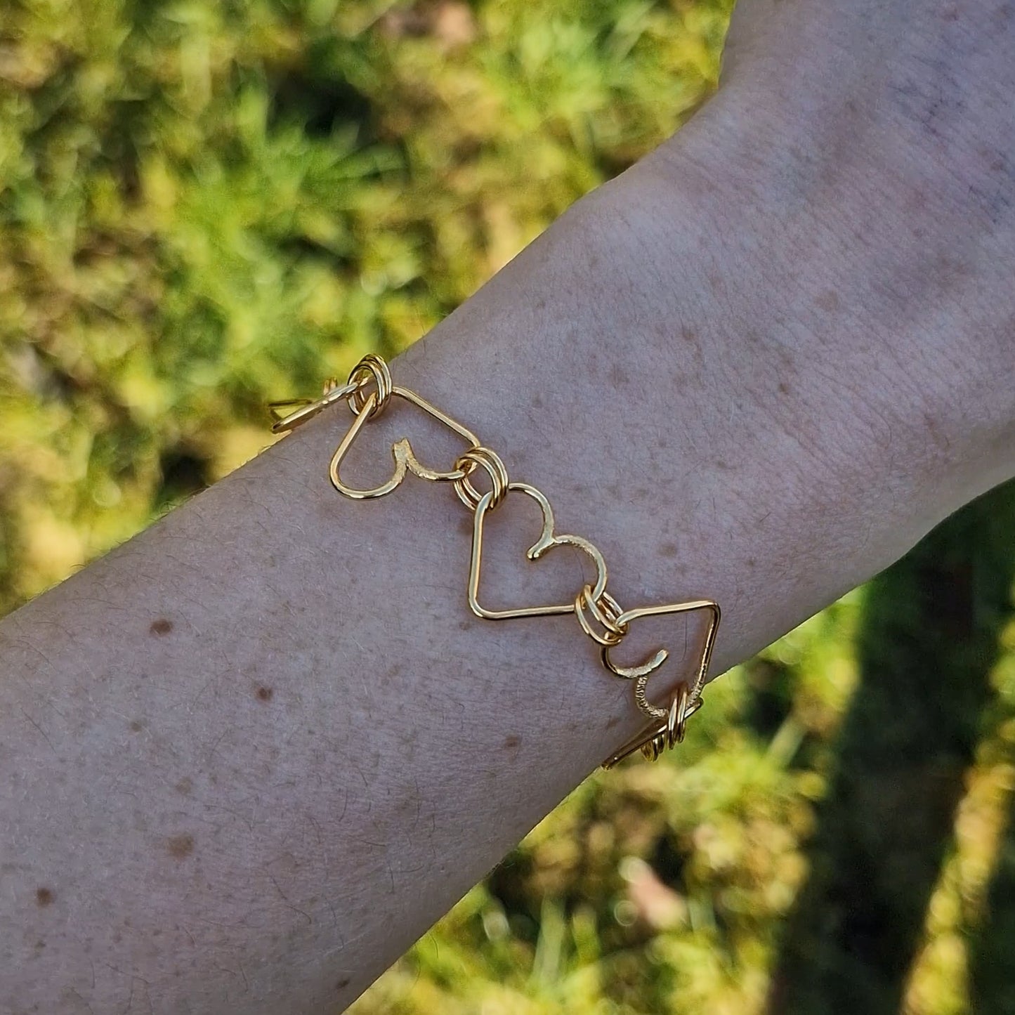 A line of hearts Bracelet - Gold Vermeil