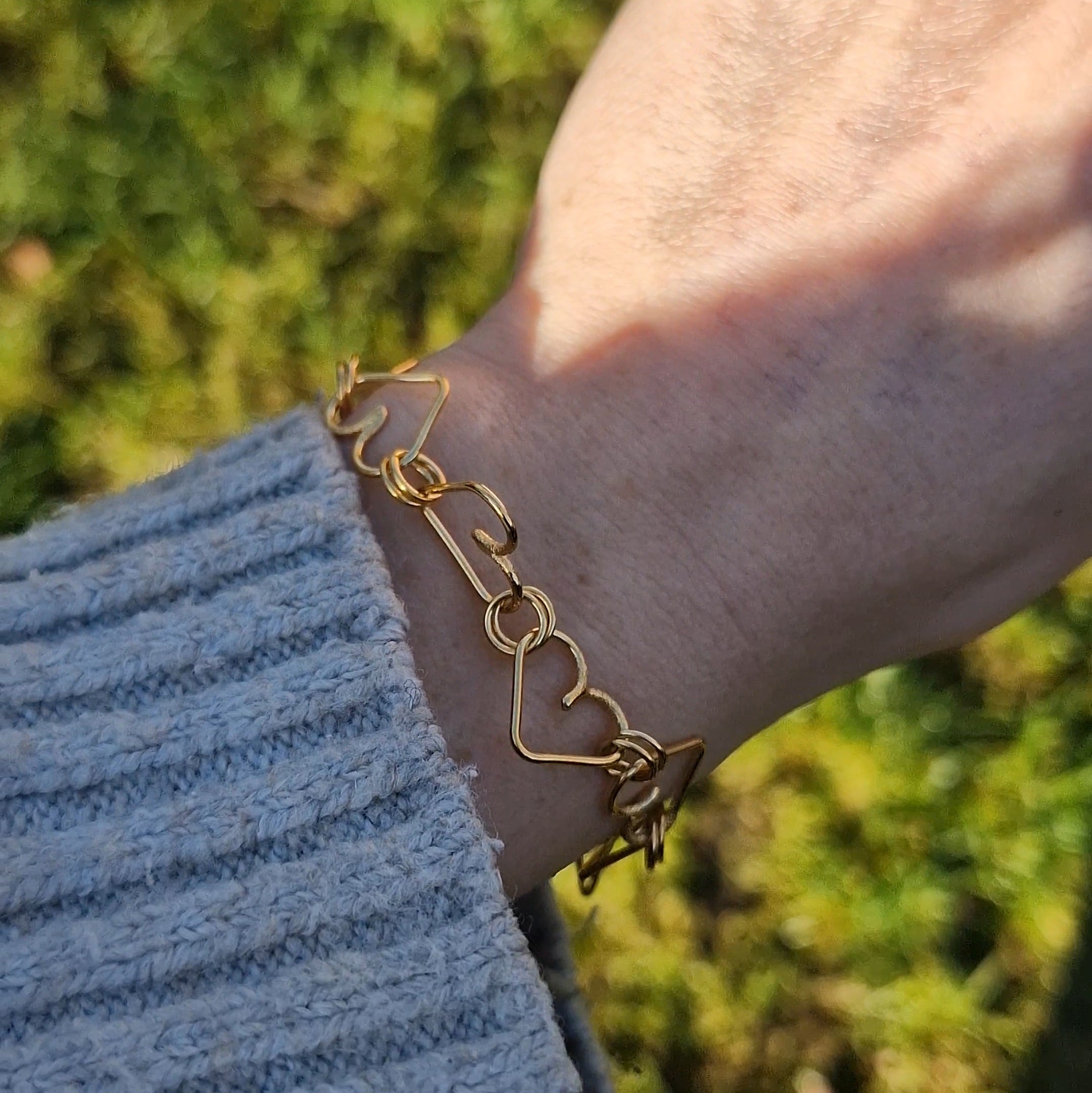 A line of hearts Bracelet - Gold Vermeil