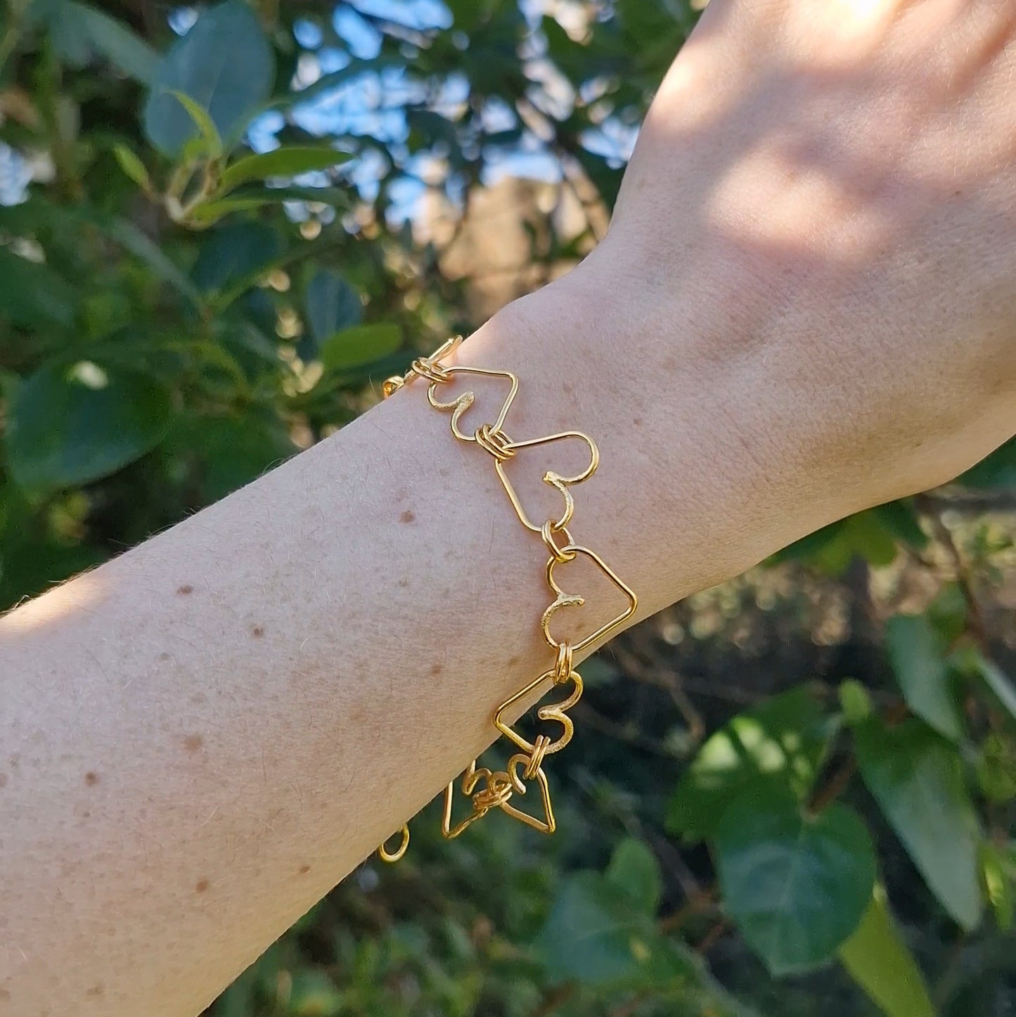 A line of hearts Bracelet - Gold Vermeil