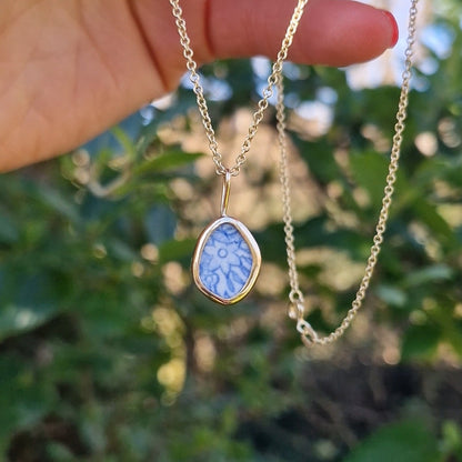 9ct Solid Gold Lacock Pottery Necklace