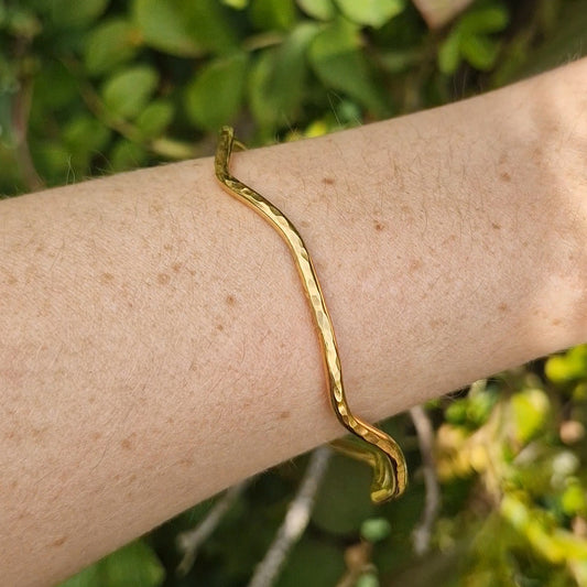 Ripple Flow Bangle - Gold Vermeil