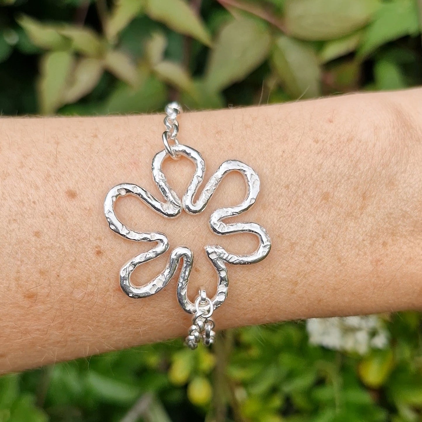 Molten Flower Thread Bracelet