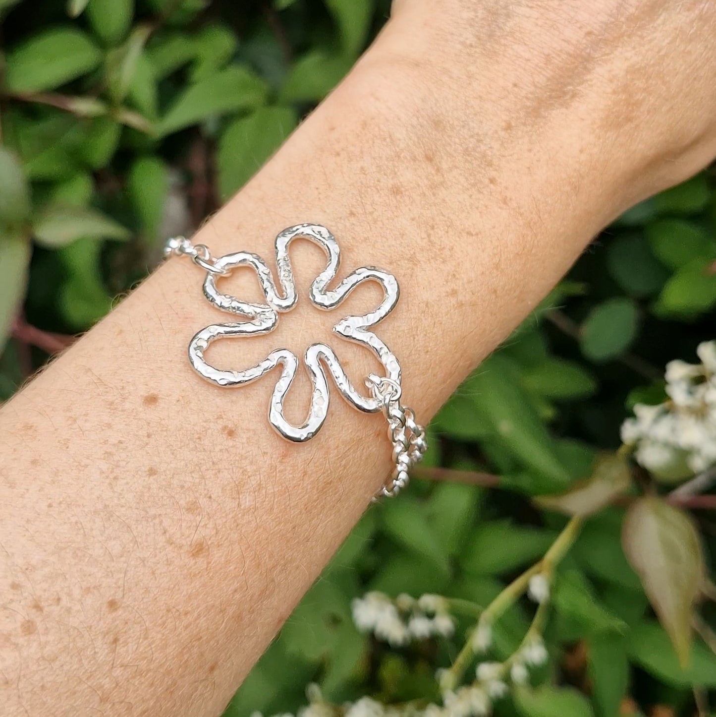 Molten Flower Thread Bracelet