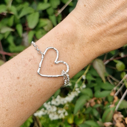 Molten Heart Thread Bracelet