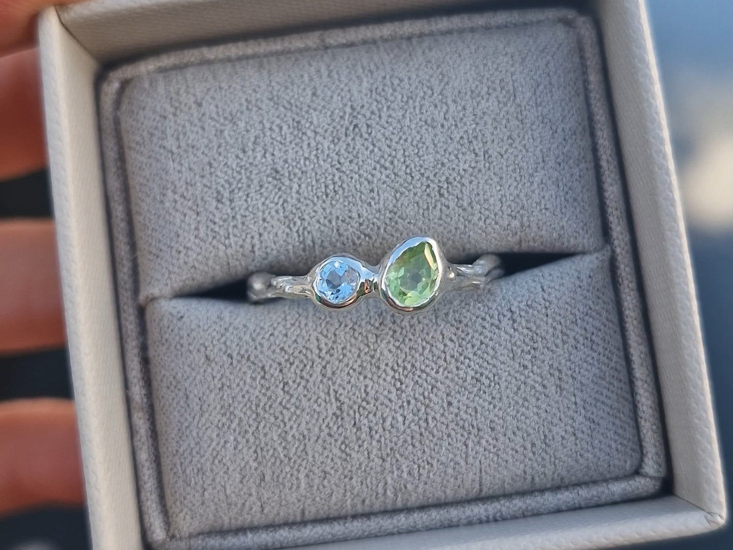 Molten Pear Peridot & Sky Topaz Ring - Size UK Q