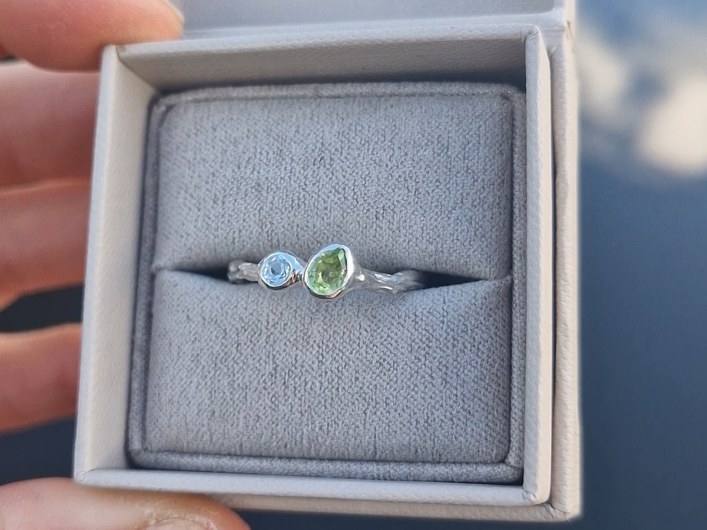 Molten Pear Peridot & Sky Topaz Ring - Size UK Q