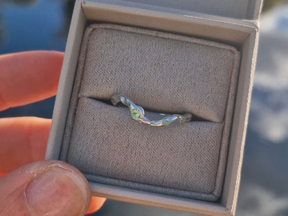 Molten Peridot Wave Ring - Size UK O