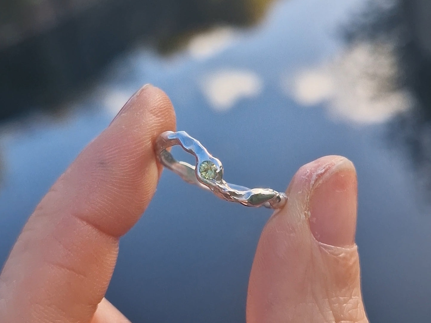 Molten Peridot Wave Ring - Size UK O