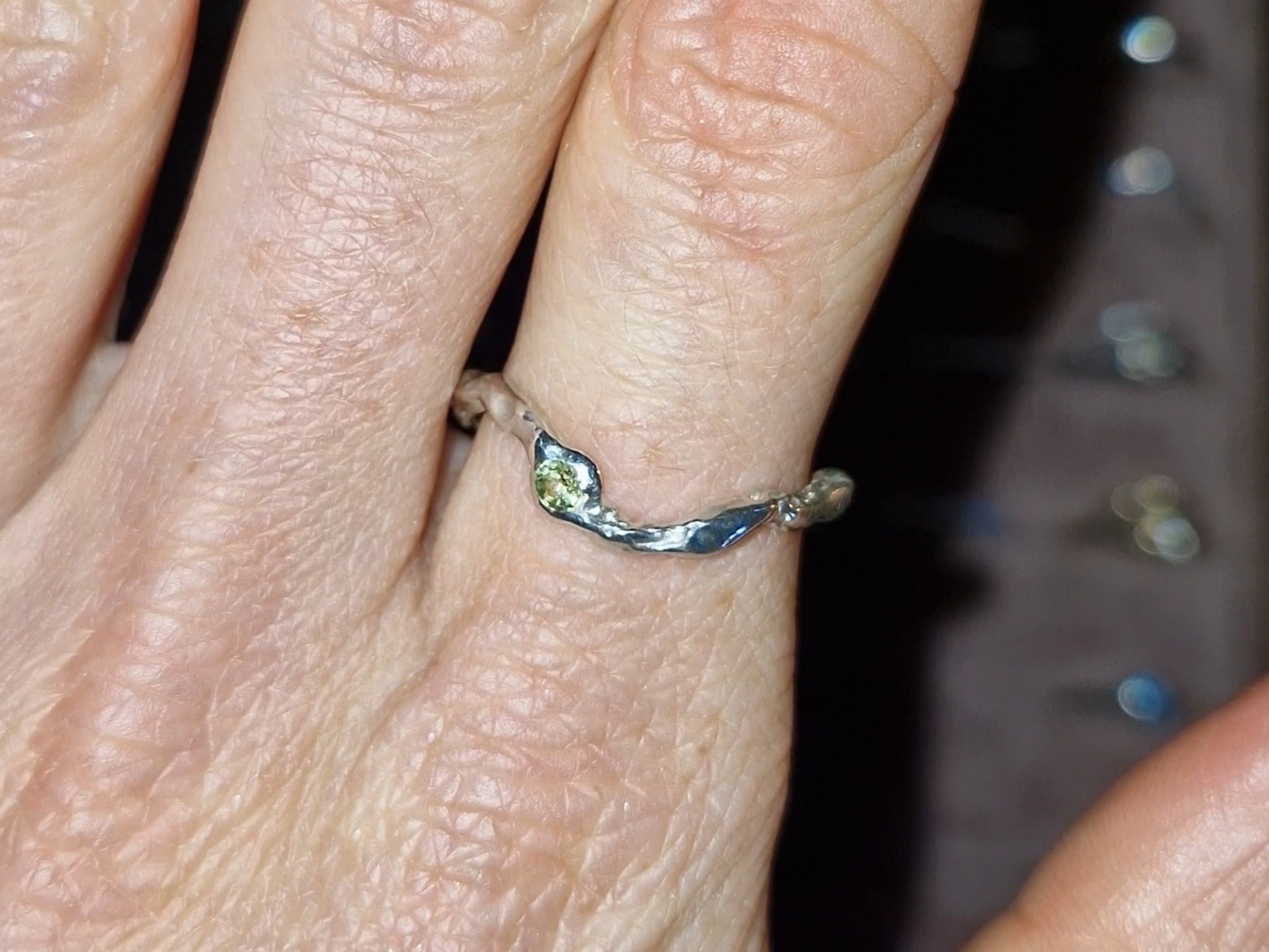 Molten Peridot Wave Ring - Size UK O