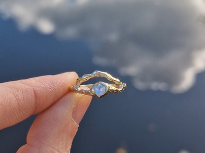 9ct Gold Molten Aura Ring