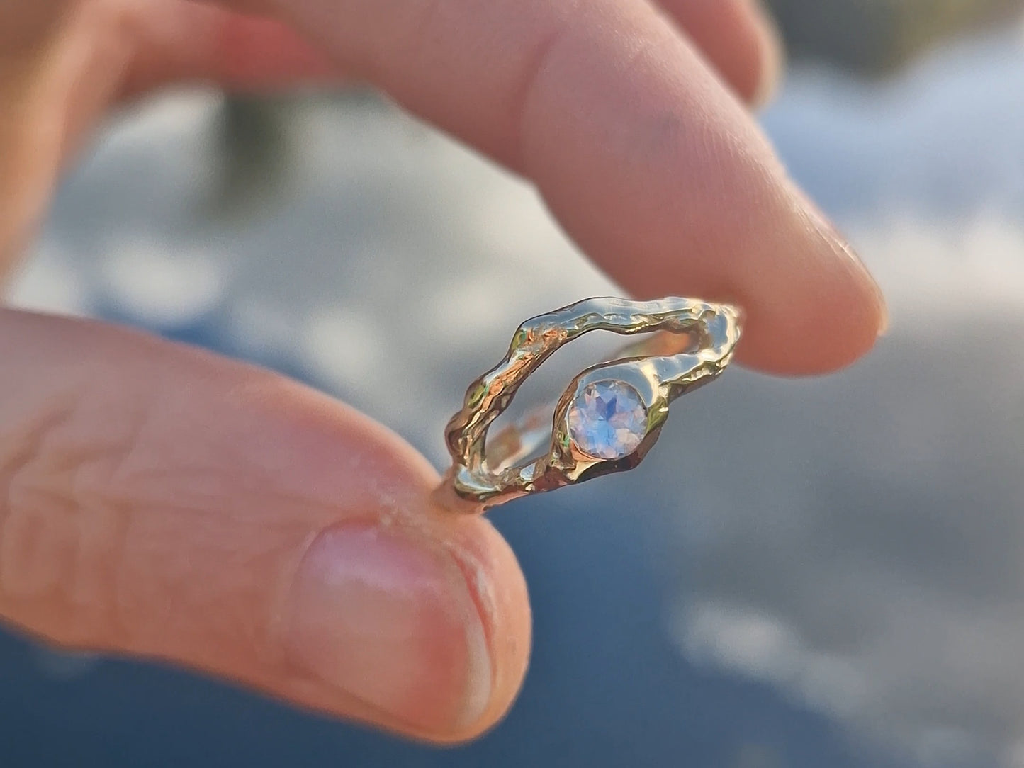 9ct Gold Molten Aura Ring