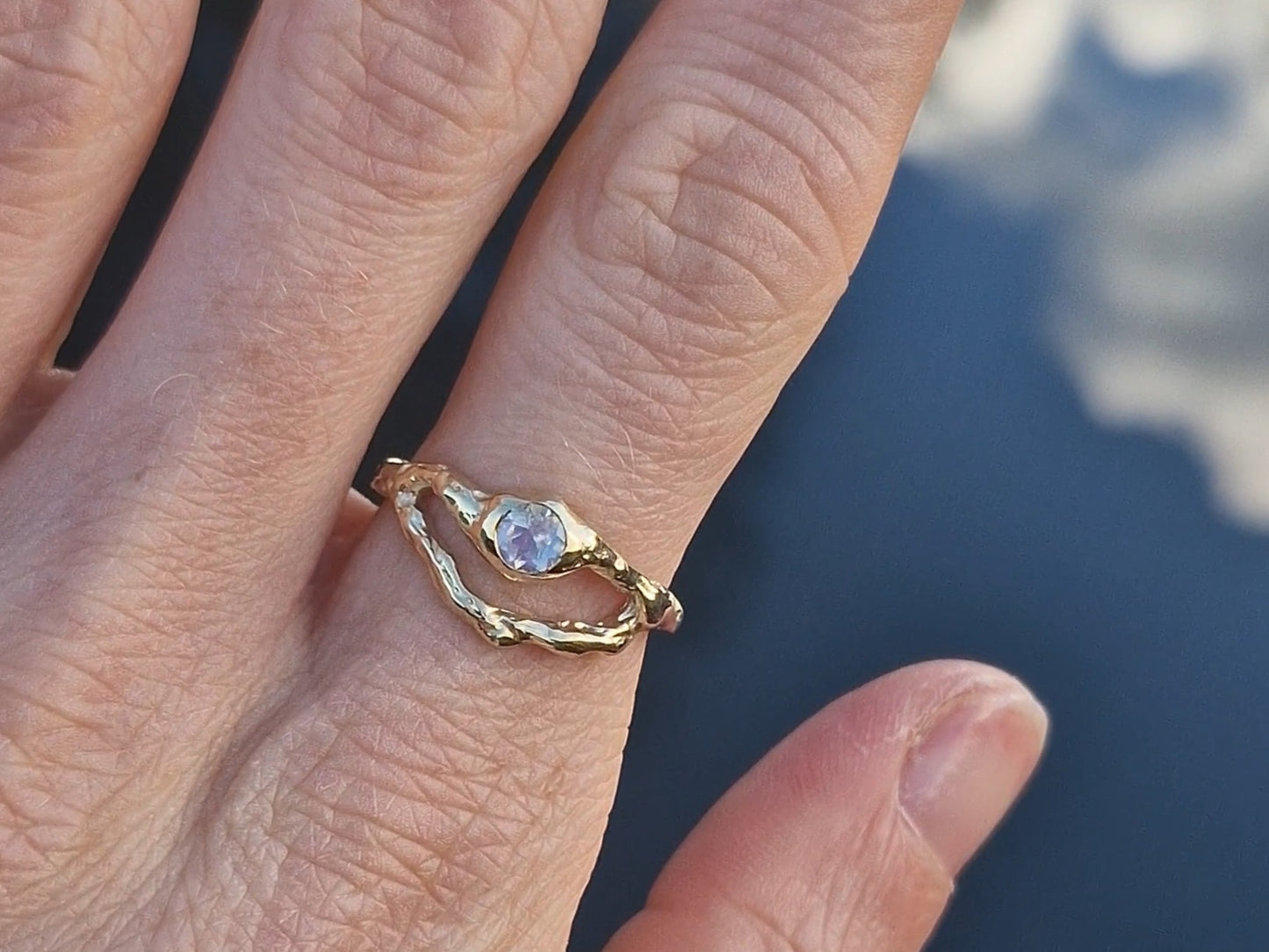 9ct Gold Molten Aura Ring