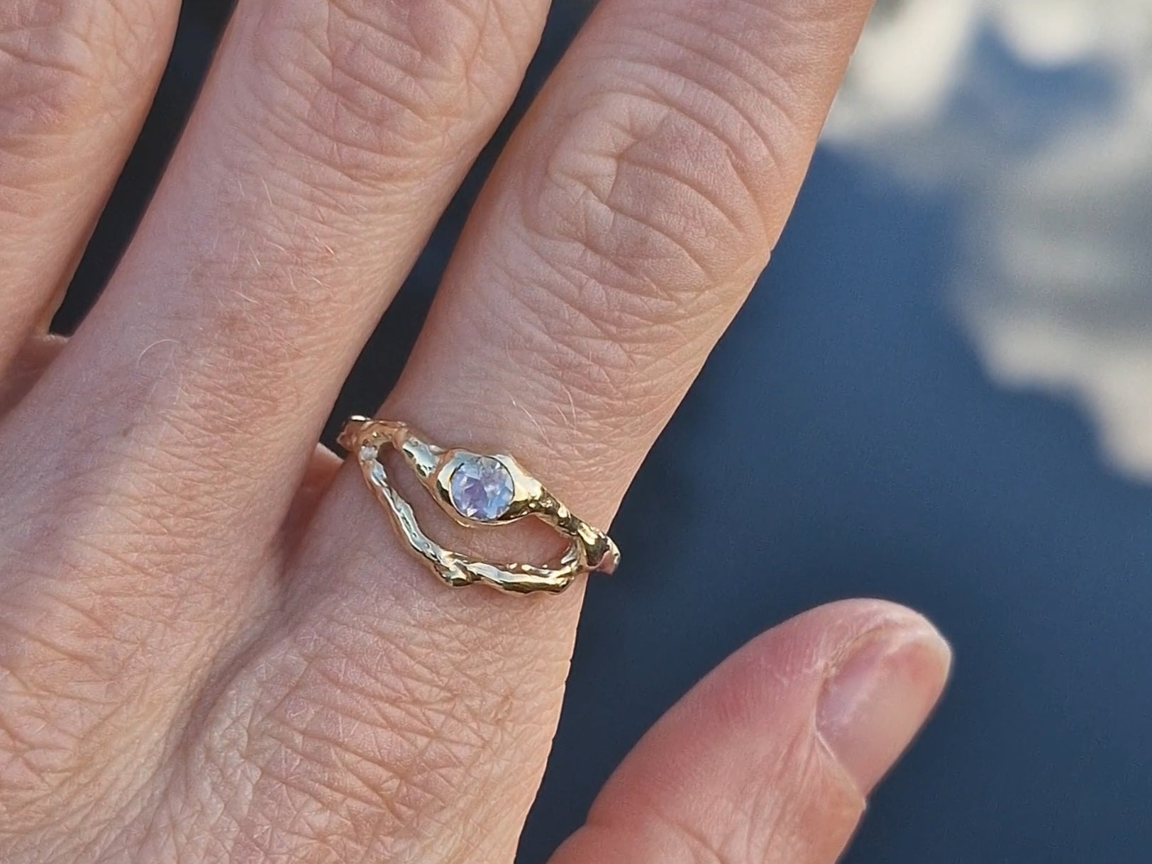 9ct Gold Molten Aura Ring