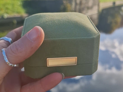 9ct Gold Molten Aura Ring