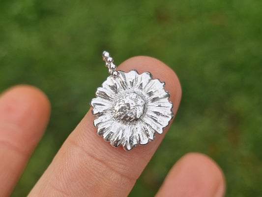 Lacock Imprint ~ Unique Daisy no.4