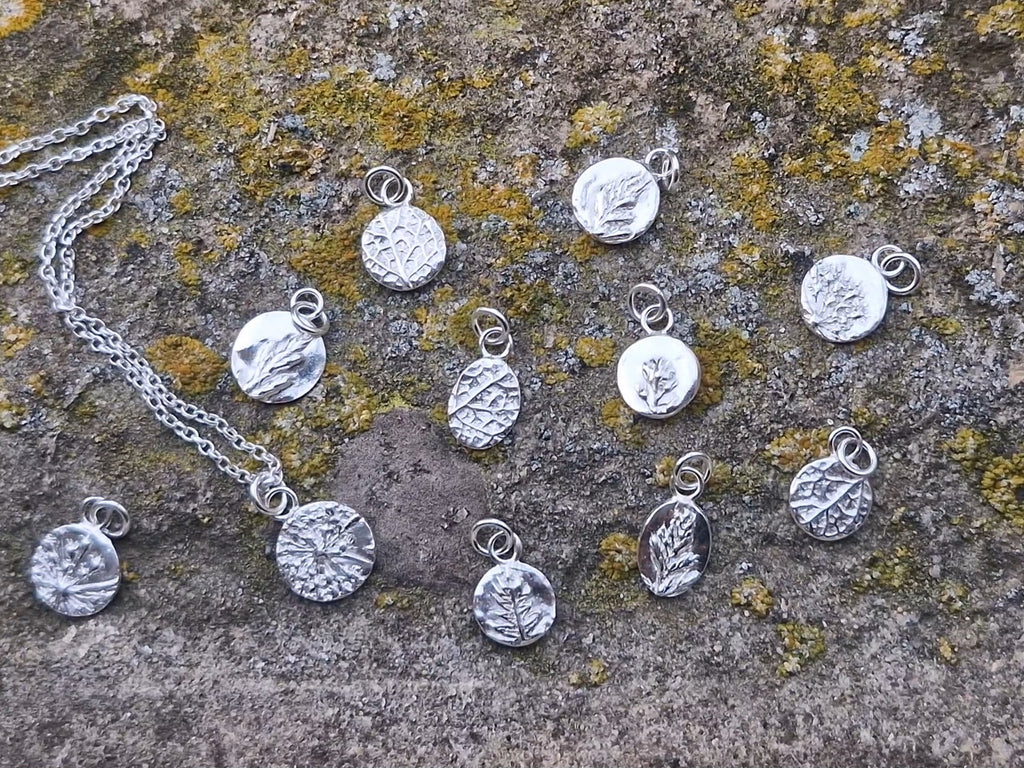 Lacock Disc Imprint Necklace 22