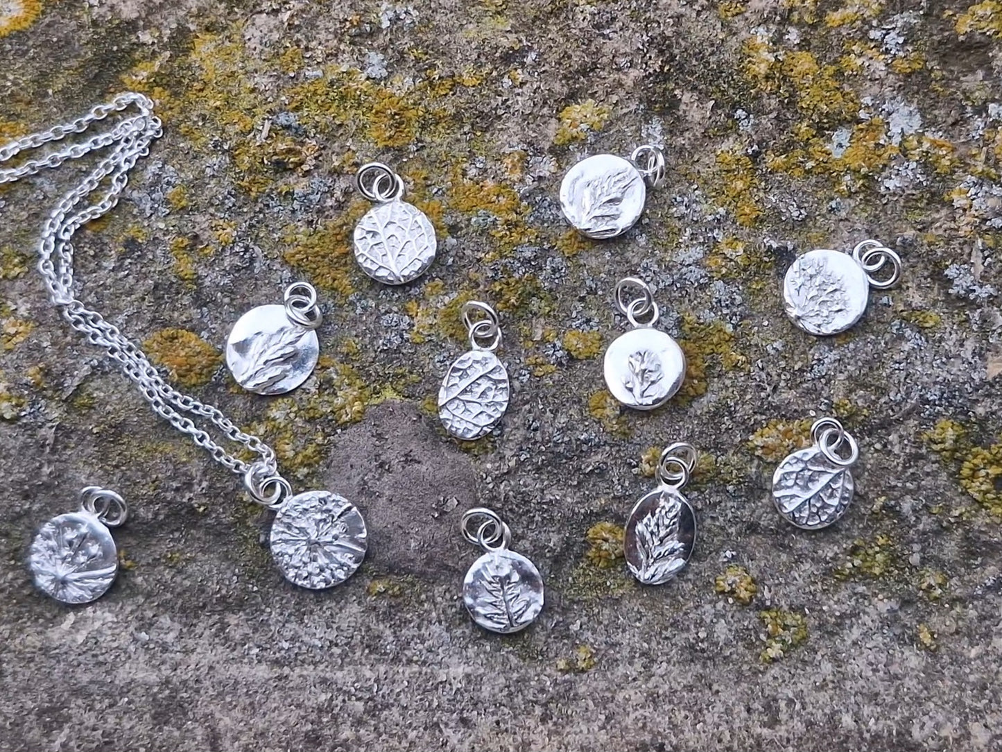 Lacock Disc Imprint Necklace 22