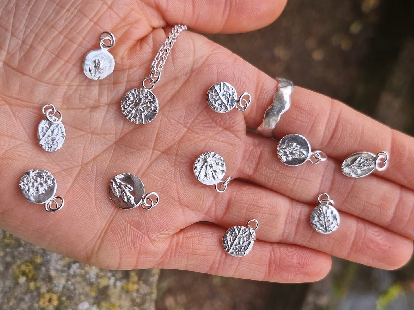 Lacock Disc Imprint Necklace 22