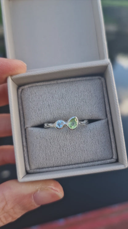 Molten Pear Peridot & Sky Topaz Ring - Size UK Q