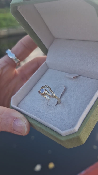 9ct Gold Molten Aura Ring