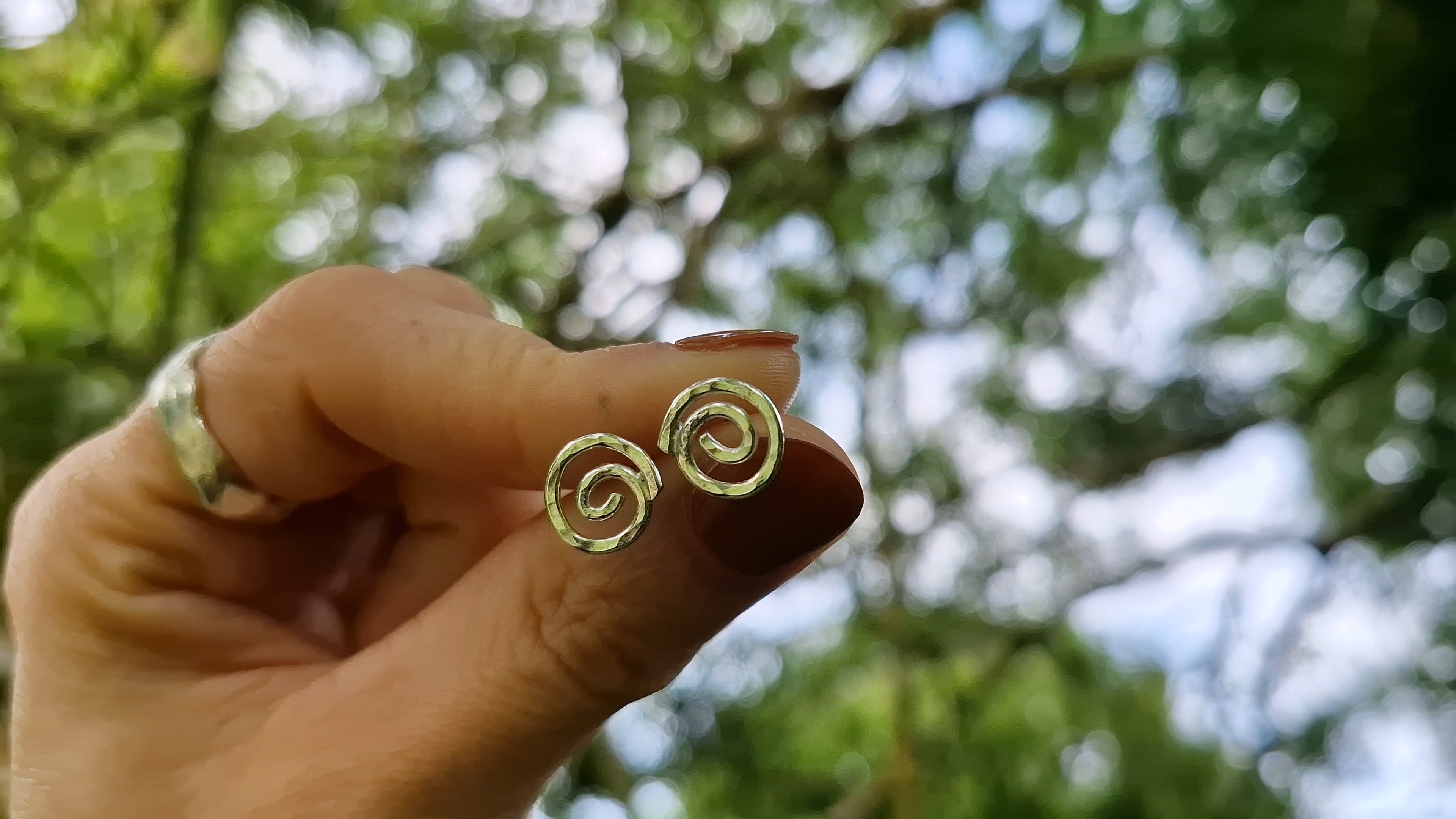Spiral Studs