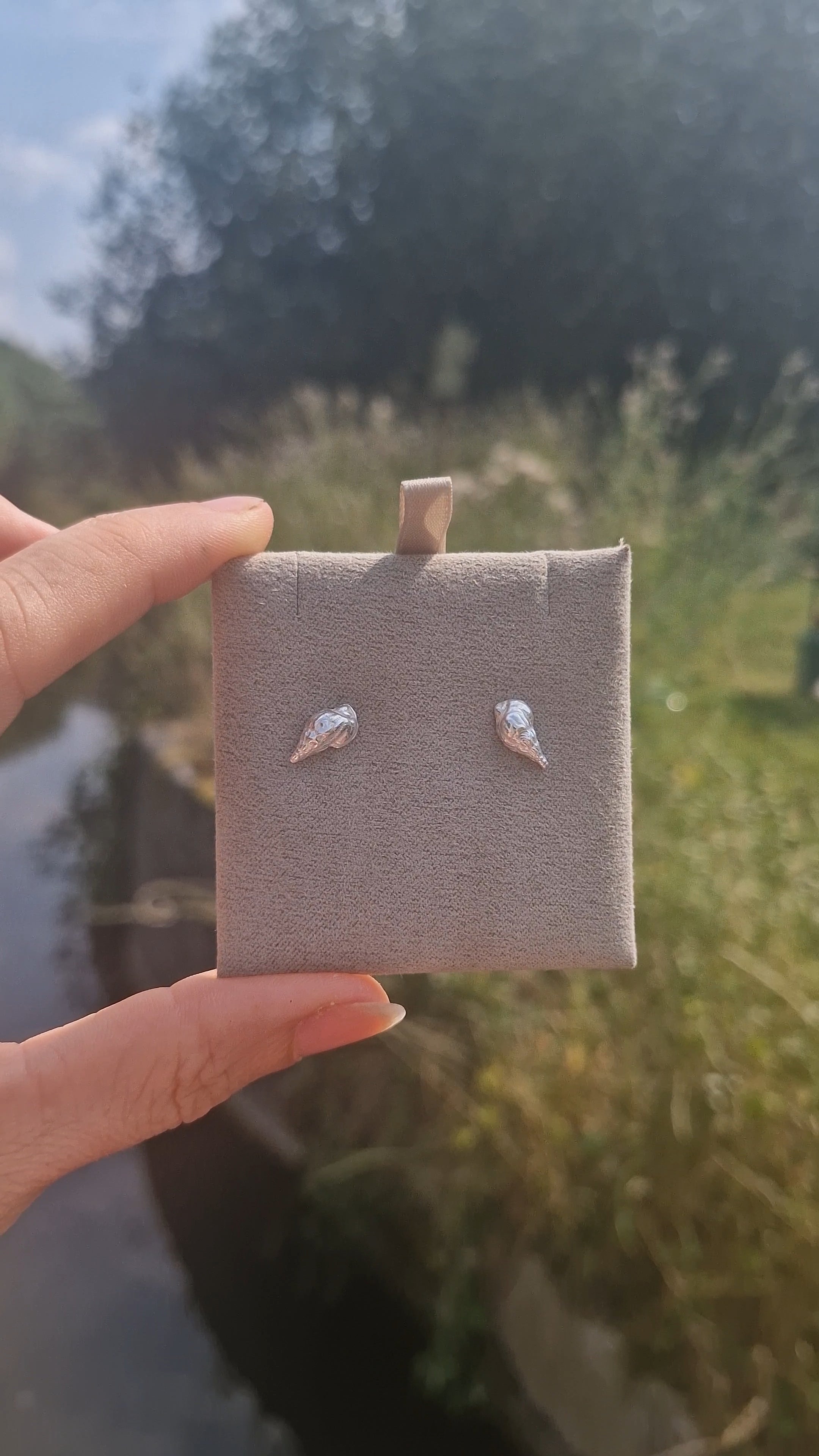 Shell Studs