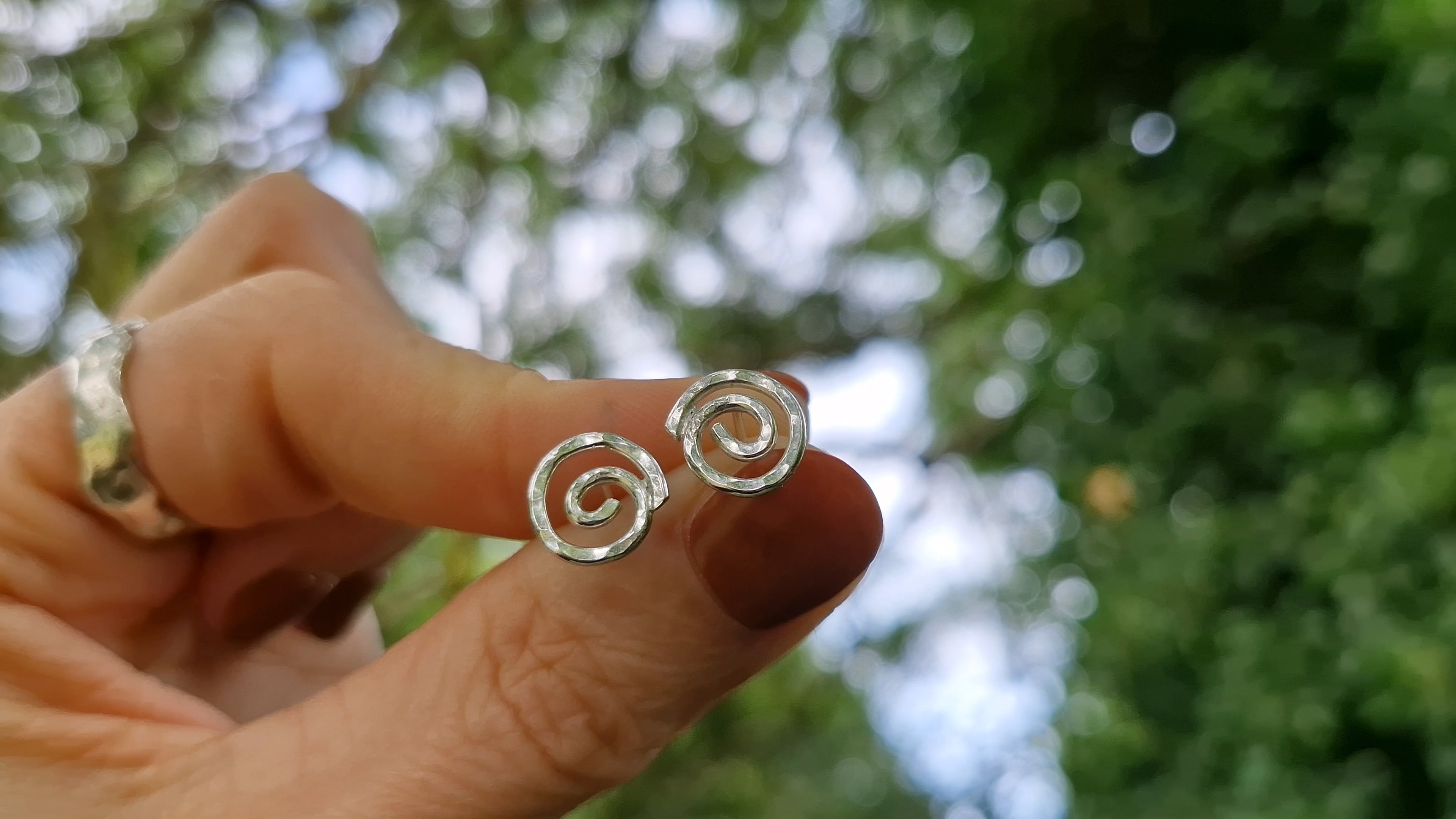 Spiral Studs