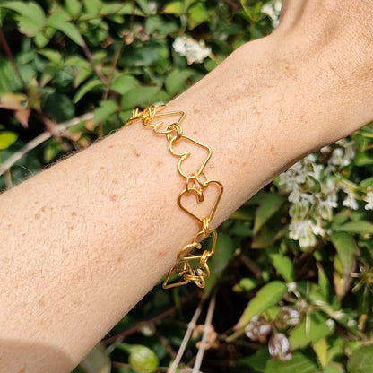 A line of hearts Bracelet - Gold Vermeil