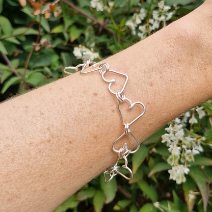 A line of hearts Bracelet