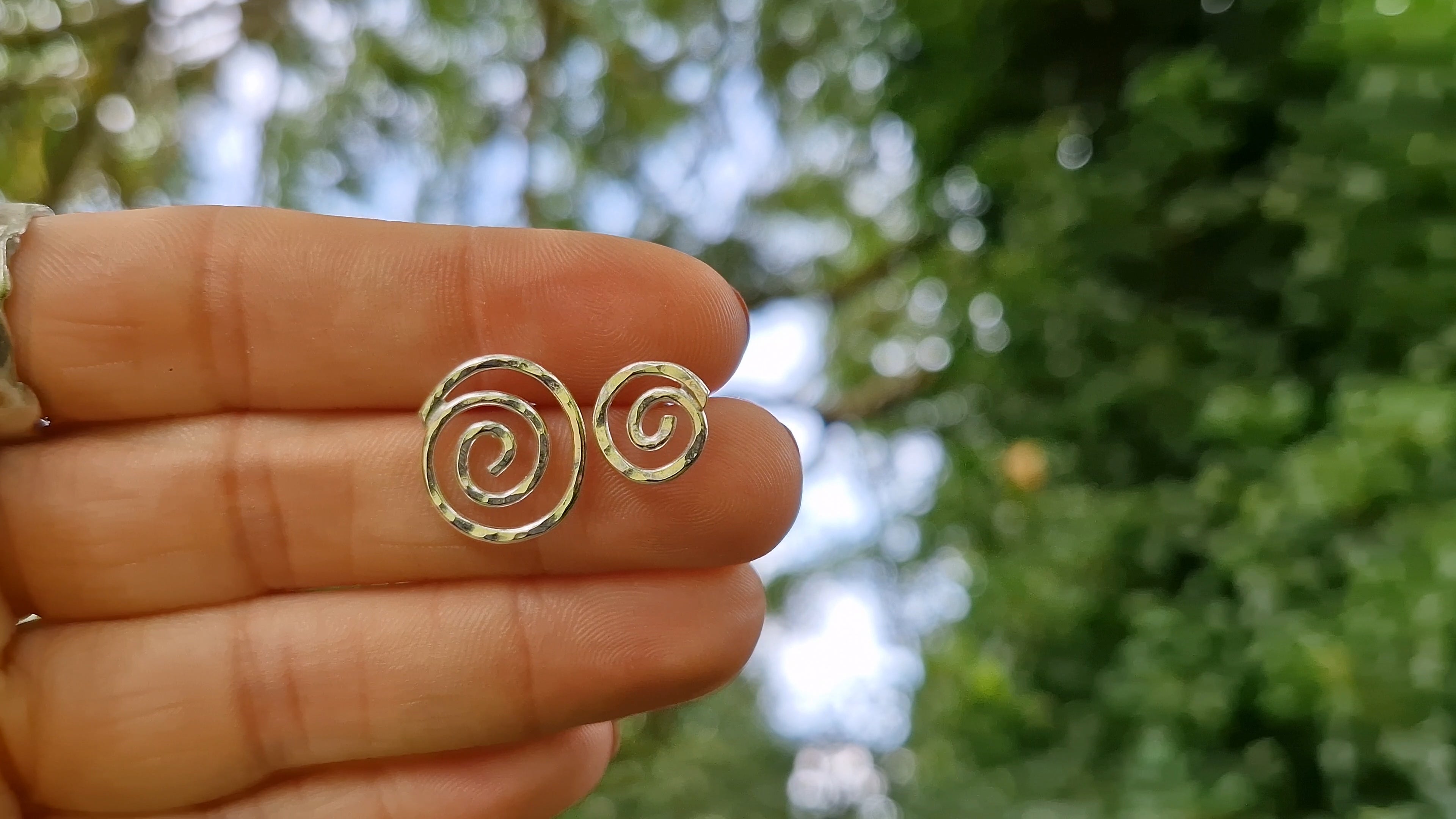 Spiral Studs