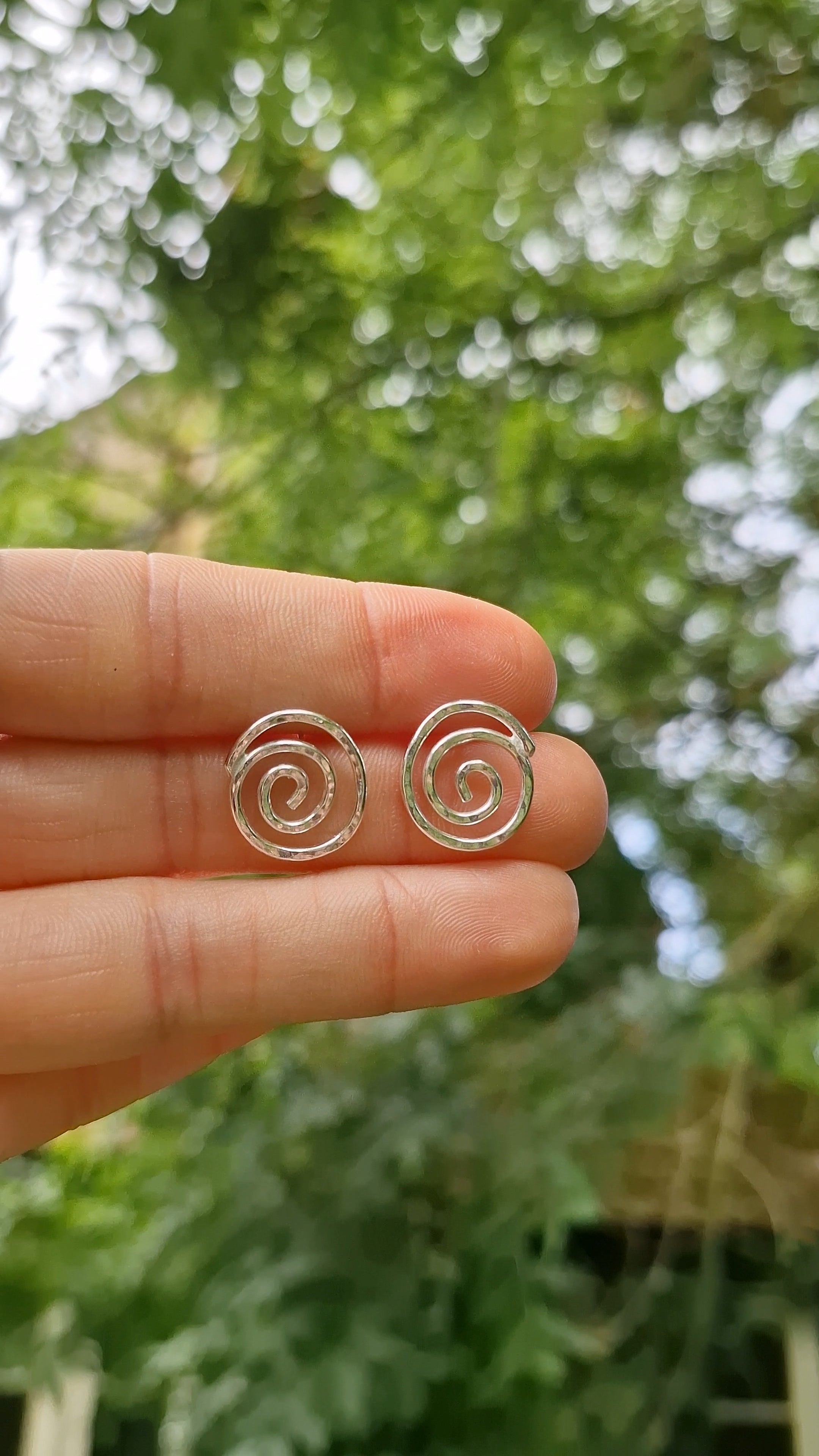 Spiral Studs